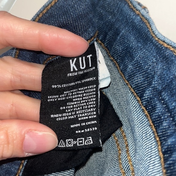 Kut from the Kloth stretch Denim jeans size 12
distressed - Picture 10 of 15